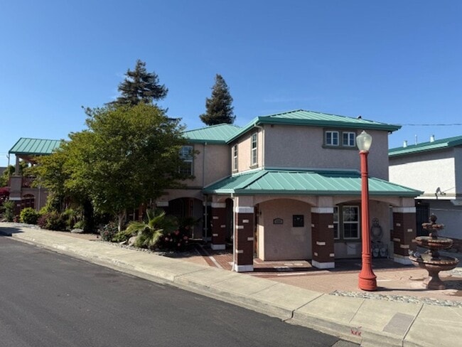 Building Photo - 2-Story Rodeo Home with Beautiful Spacious...