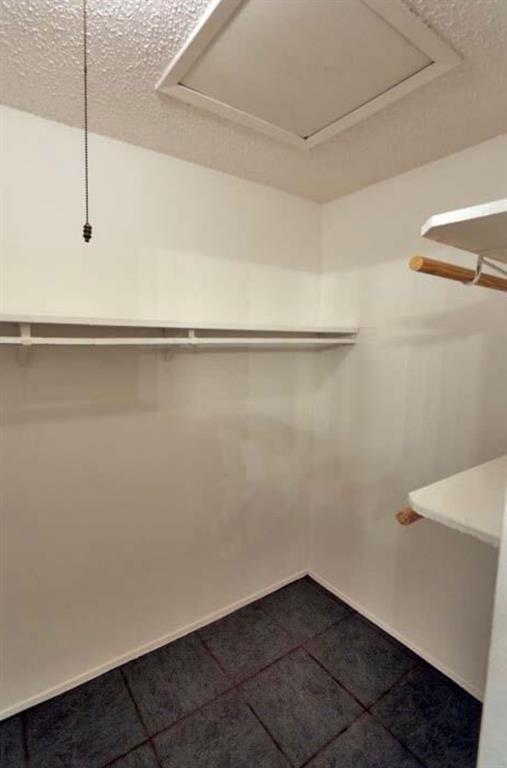 Building Photo - 9365 Pagewood Ln