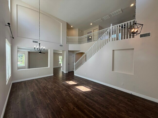 Building Photo - 6509R West Red Fox Road