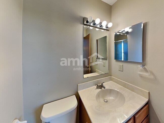 Building Photo - 3300 Darby Glen Blvd