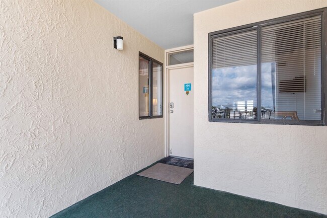Building Photo - 4701 S Ocean Blvd