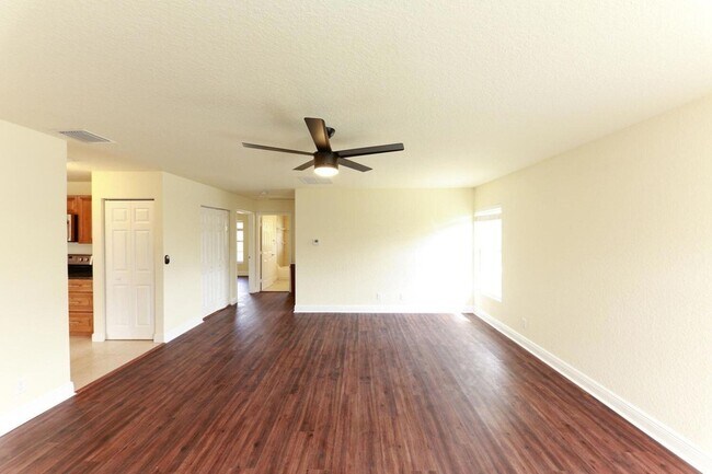 Building Photo - 13342 87th St N