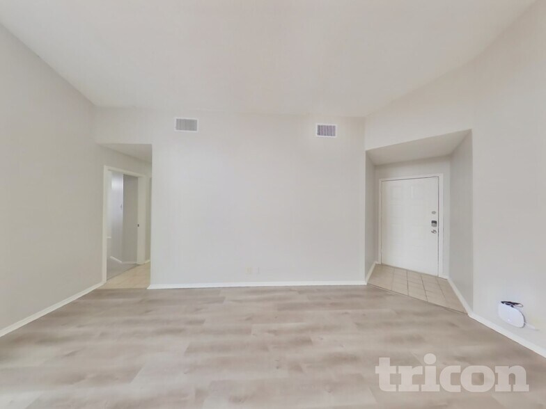 Building Photo - 7947 Flower Trail