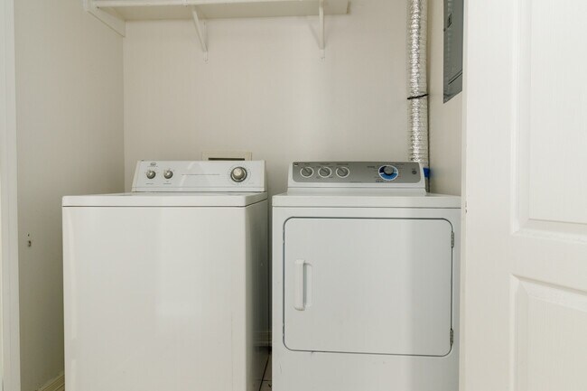 Building Photo - 3612 Zelma St