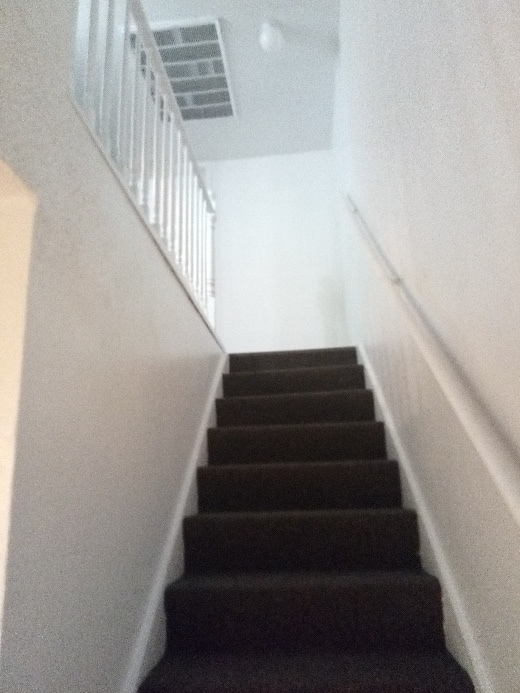 Building Photo - 2 bed/ 1.5 bath townhome