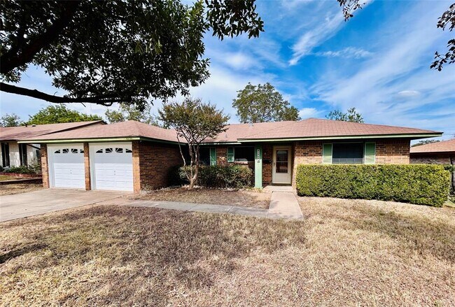 Primary Photo - 1508 Thornridge Rd