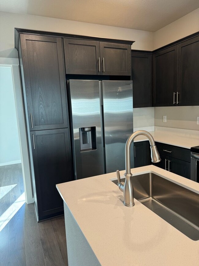 Building Photo - Townhome in Eagle Landing Neighborhood of ...