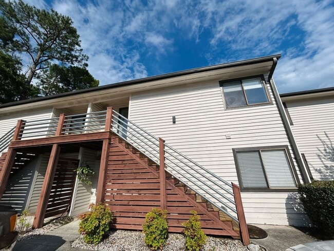 Building Photo - Wrightsville Beach School District** - Ava...