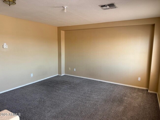Building Photo - 12634 W Windrose Dr