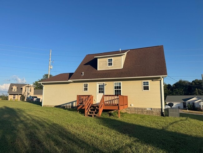 Building Photo - 726 Shetland Dr