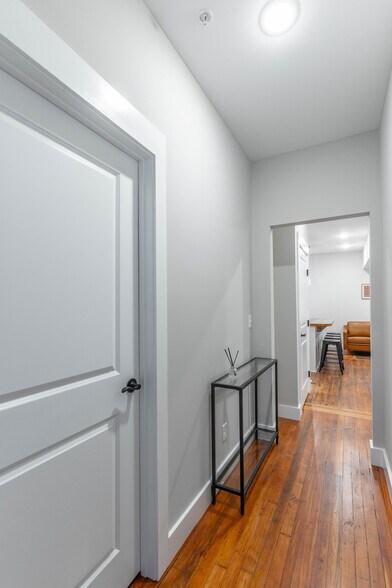Building Photo - 1108 McCallie Ave