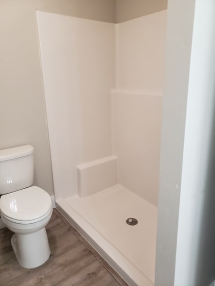 Building Photo - 165 Fairway Blvd