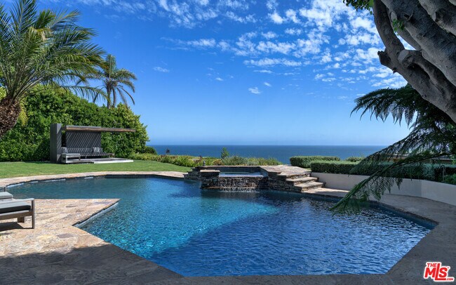 Building Photo - 29020 Cliffside Dr