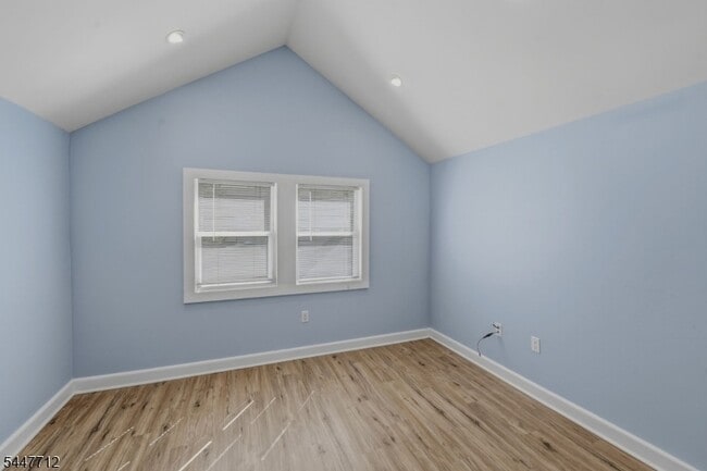 Building Photo - 161 Broughton Ave