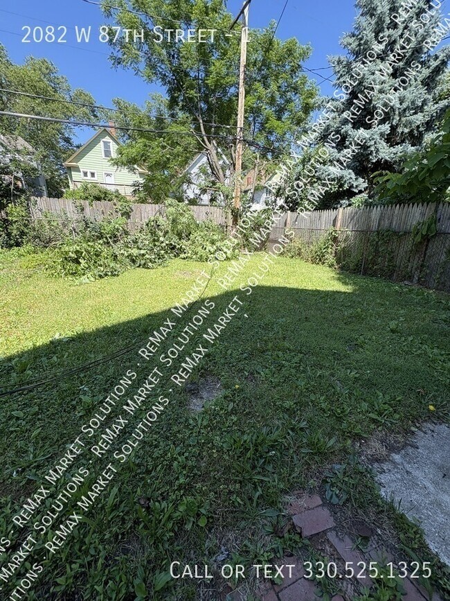 Building Photo - 2082 W 87th St