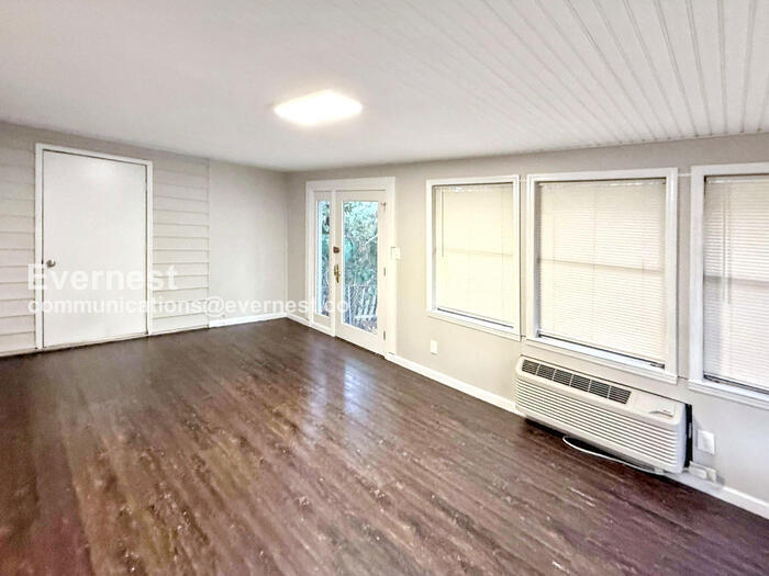 Building Photo - 615 Cahaba Manor Trail