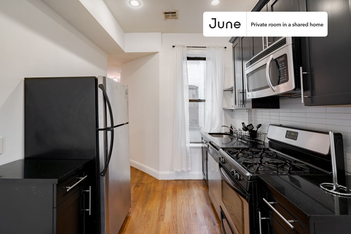 Building Photo - Room in Shared 4 bed/1 bath home in Crown Heights
