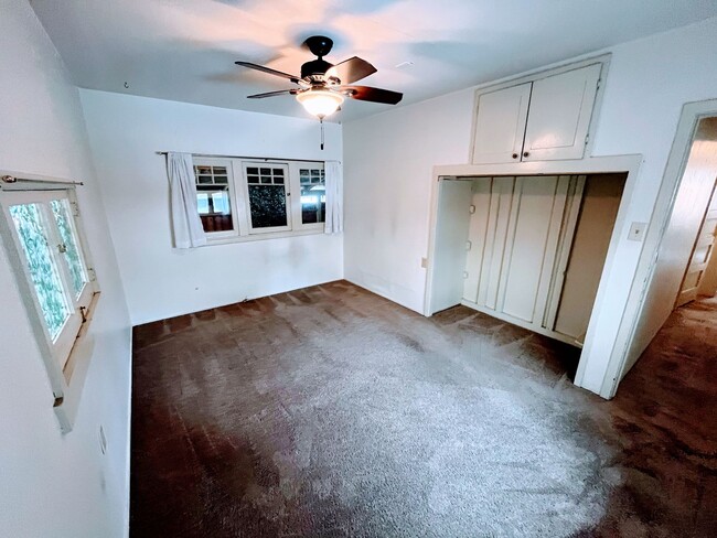 Building Photo - 2 Bedroom 1 Bath House in North Pacific Beach