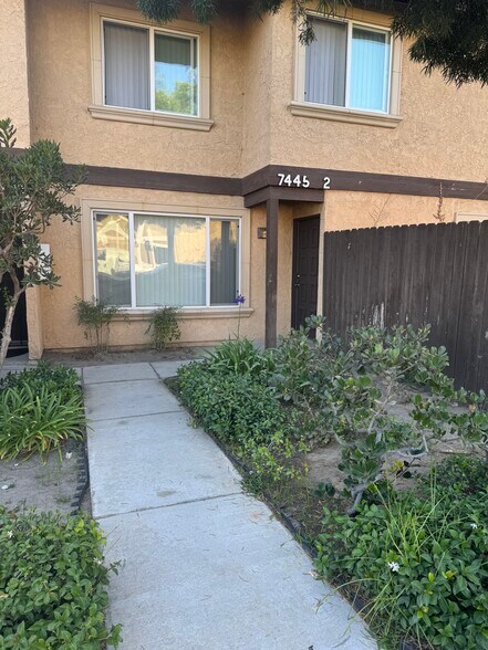 Building Photo - 7445 Laurelgrove Ave