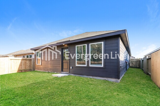 Building Photo - 19747 US-59