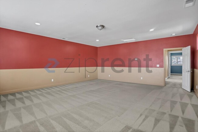 Building Photo - 5743 W Chennault Ave