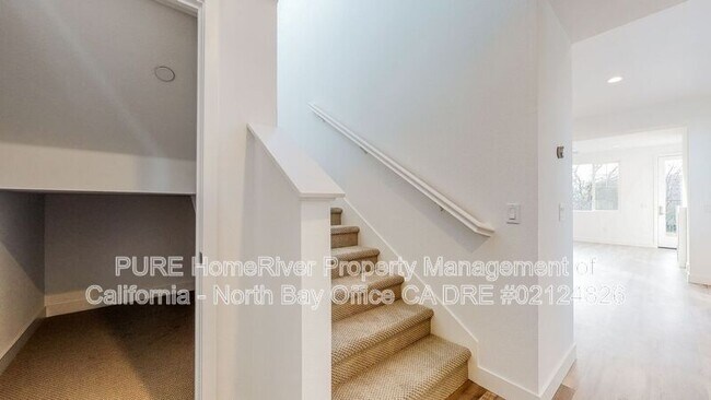 Building Photo - 1581 Country Manor Dr
