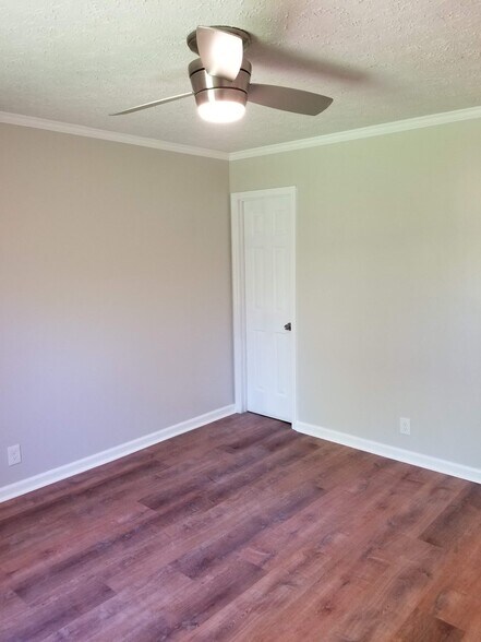 Building Photo - 111 Cash Ln