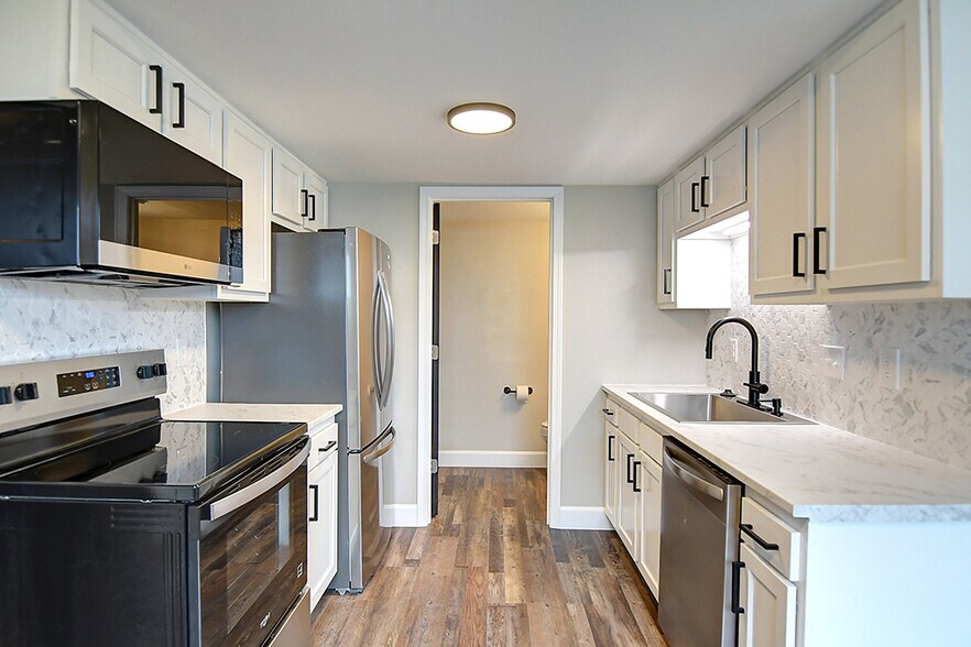Building Photo - 306 Chadwick Pl
