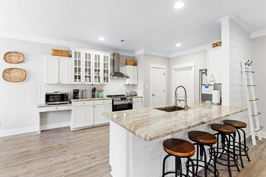 Building Photo - 91 St Simon Cir
