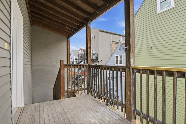 Building Photo - 3040 N Drake Ave