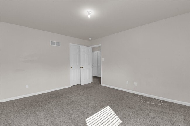 Building Photo - 51 Fountainview Dr