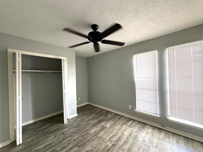 Building Photo - 317 W William Cannon Dr