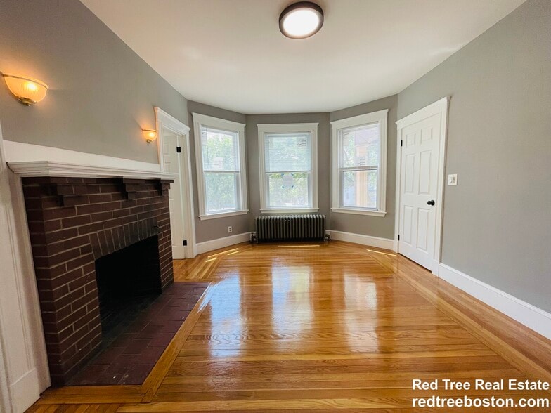 Building Photo - 187 Fellsway W