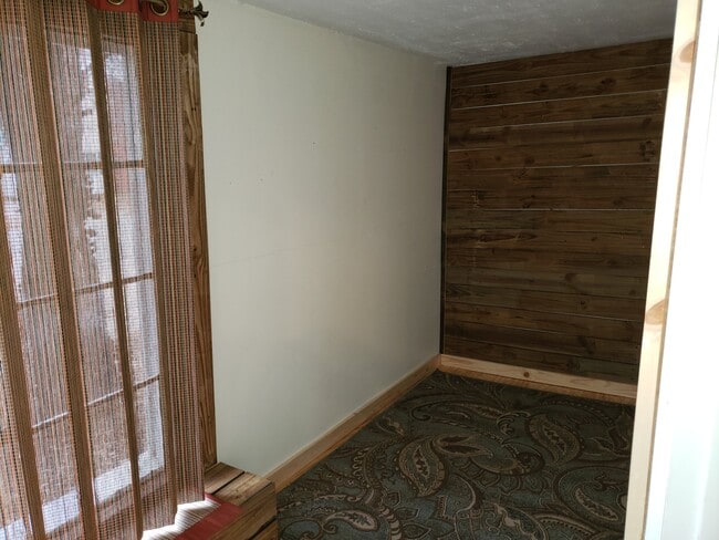 Building Photo - 317 S Atchison St
