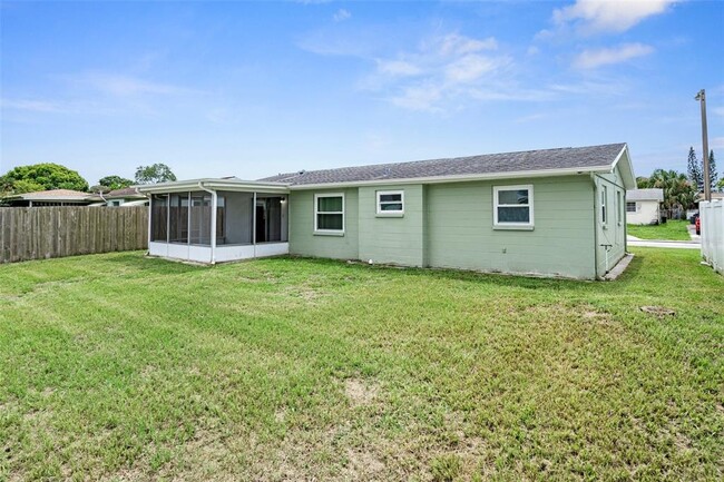 Building Photo - 10014 Sleepy Hollow Ln