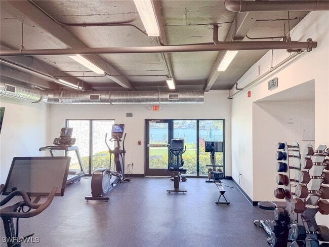 Building Photo - 3430 Gulf Shore Blvd N