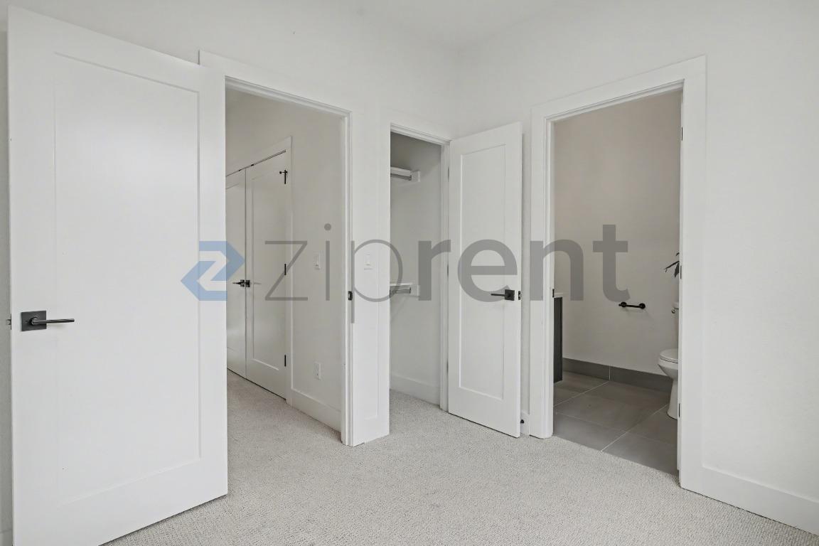 Building Photo - 1209 N Winchell St