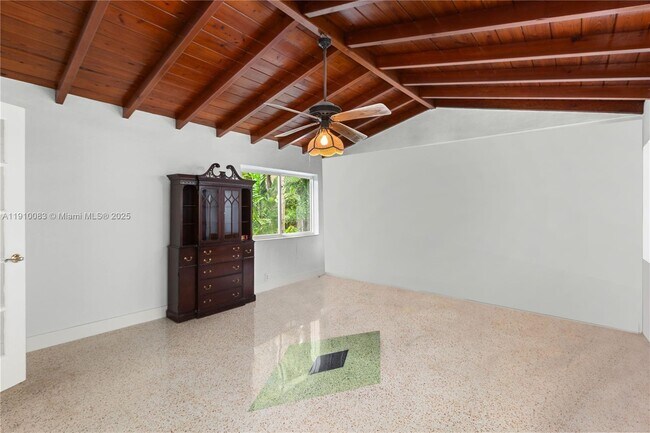 Building Photo - 3018 Coconut Grove Dr