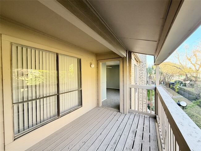 Building Photo - 9461 Pagewood Ln
