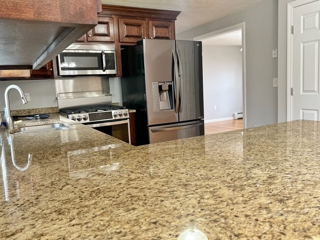 Building Photo - 78 Bayberry Hill Rd