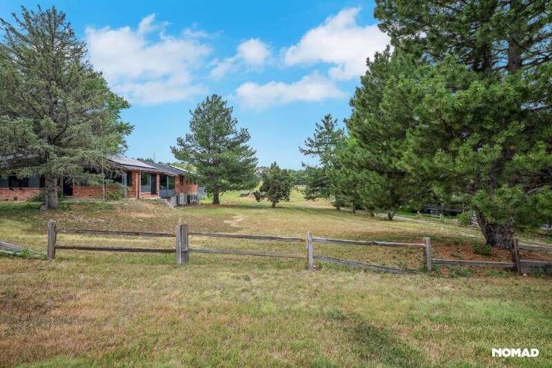 Building Photo - 7980 Fairview Rd