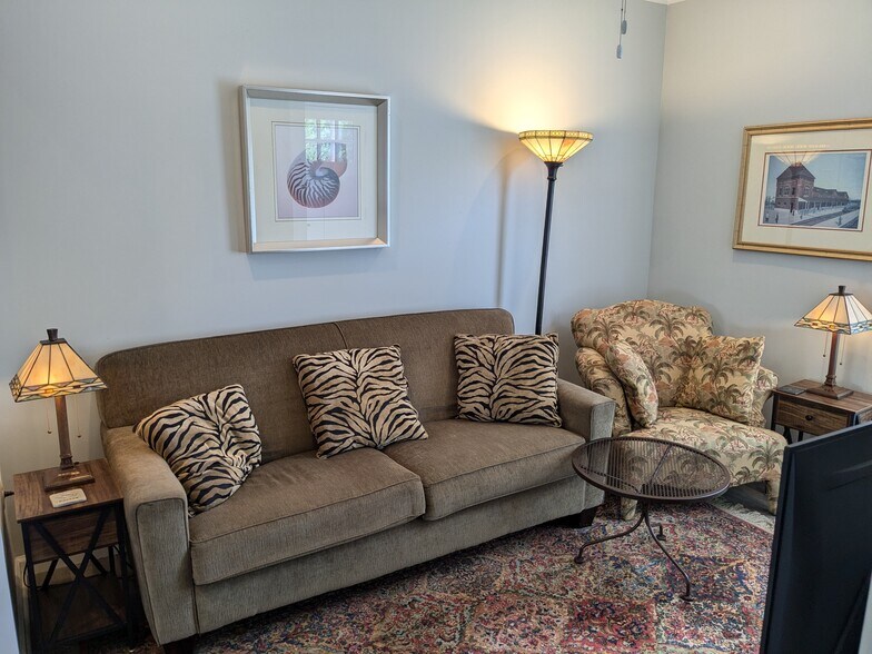 Building Photo - 1215 Prince St