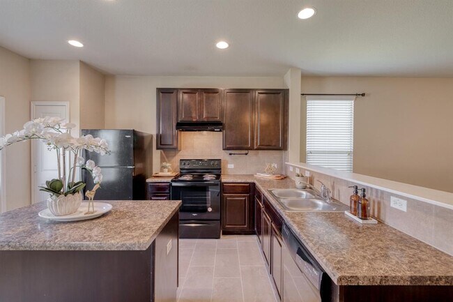 Building Photo - 5704 Levenwood Ln
