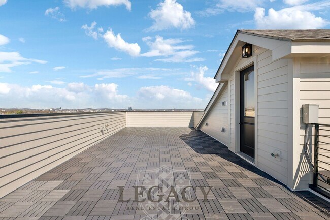 Building Photo - 1200 Phillips St