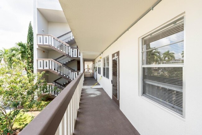 Building Photo - 2044 Hythe A