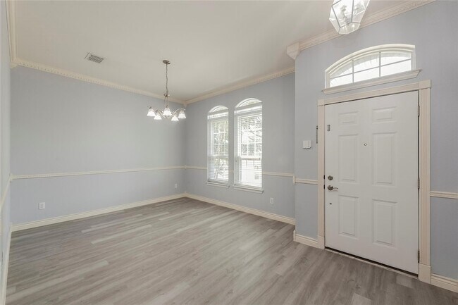 Building Photo - 12422 Daimler Dr