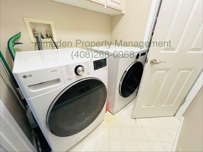 Building Photo - 7000 Sterling Gate Ct
