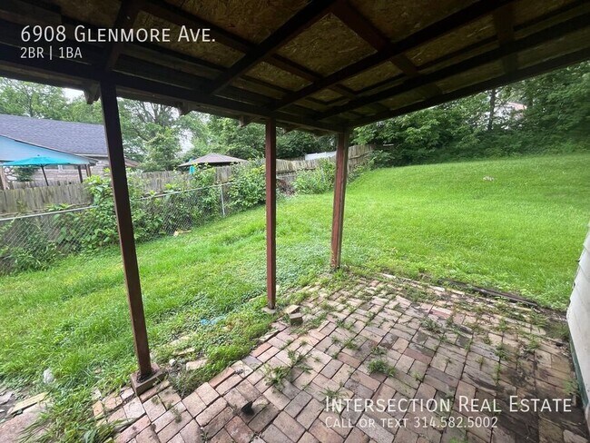 Building Photo - 6908 Glenmore Ave