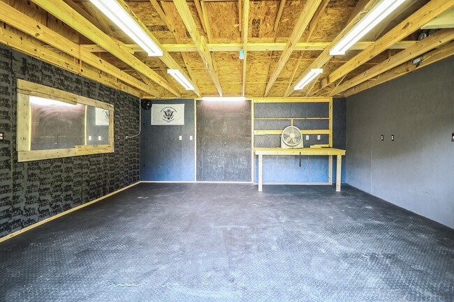 Building Photo - 1510 Crescent Dr