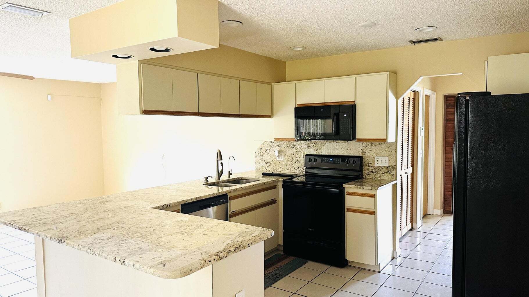 Building Photo - 11952 60th St N